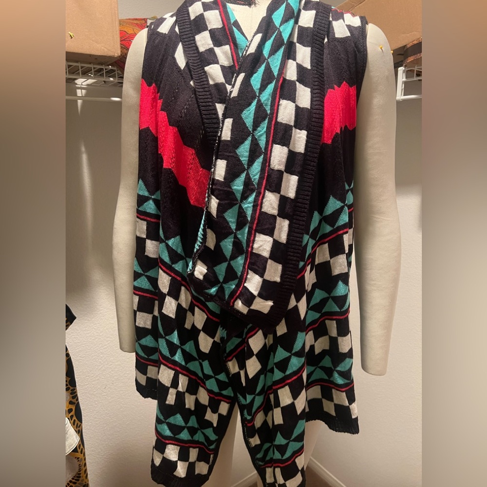Women’s Questions Sweater Vest New with tags